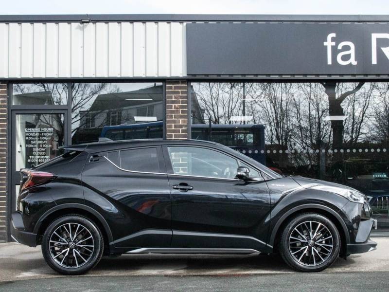 Toyota C HR   Registered:2019(69)