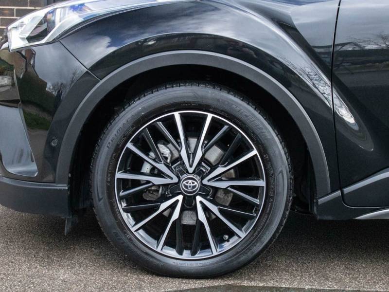 Toyota C HR   Registered:2019(69)