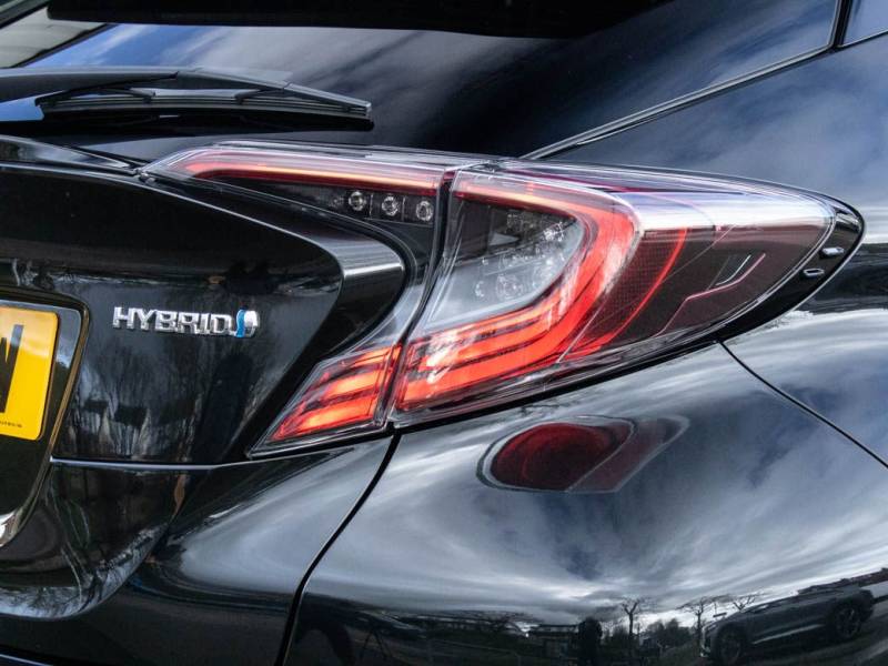 Toyota C HR   Registered:2019(69)