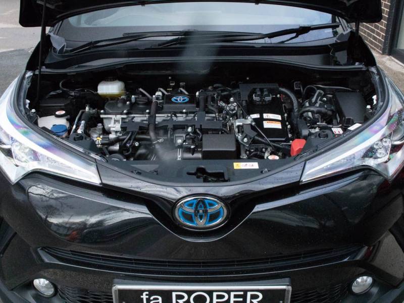 Toyota C HR   Registered:2019(69)