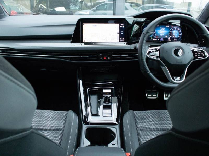 Volkswagen Golf   Registered:2022(72)