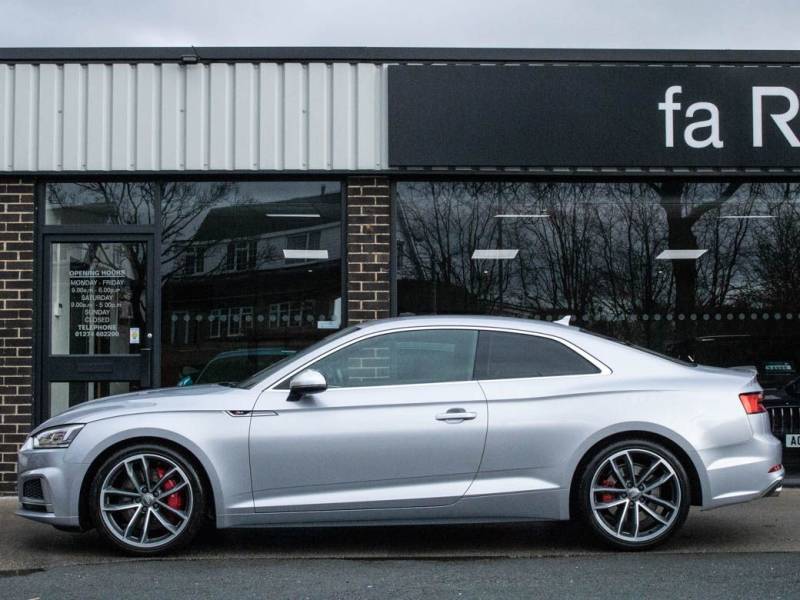 Audi S5   Registered:2017(17)