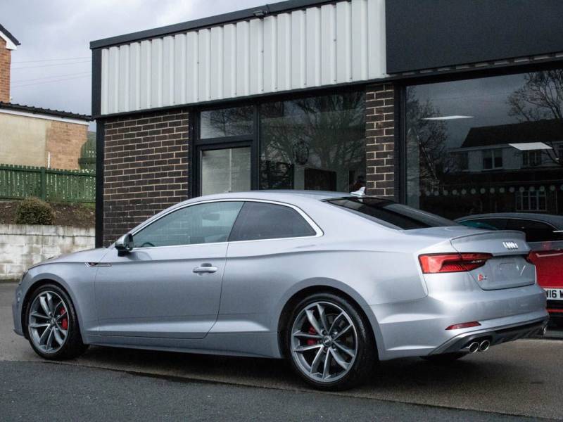 Audi S5   Registered:2017(17)