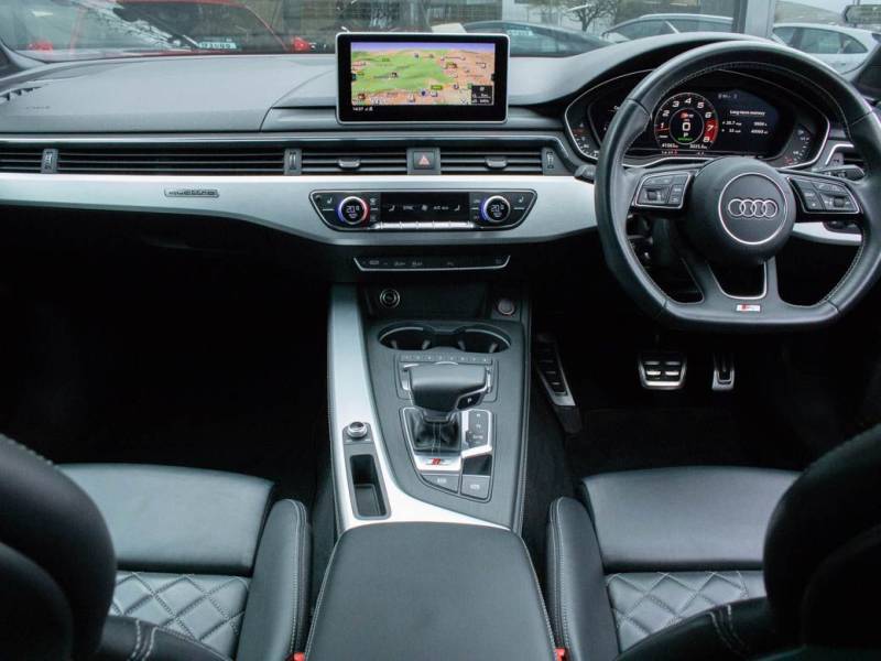 Audi S5   Registered:2017(17)