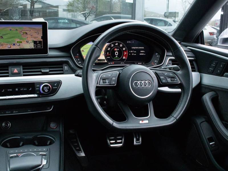 Audi S5   Registered:2017(17)