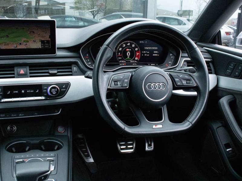 Audi S5   Registered:2017(17)