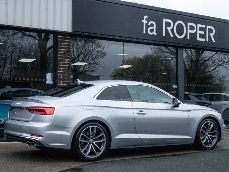 Audi S5   Registered:2017(17)