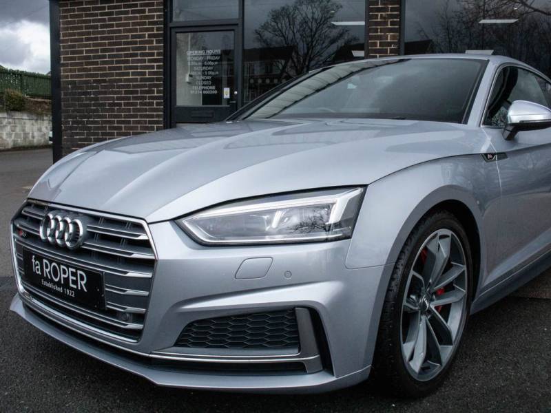 Audi S5   Registered:2017(17)