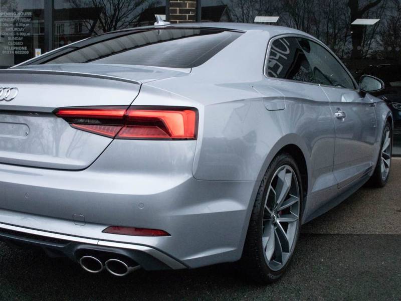 Audi S5   Registered:2017(17)