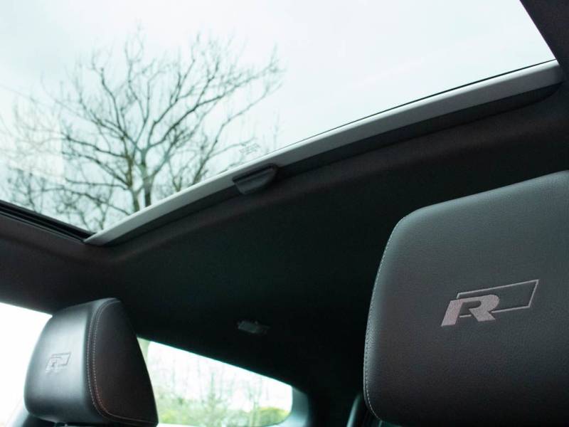 Volkswagen Scirocco   Registered:2013(13)