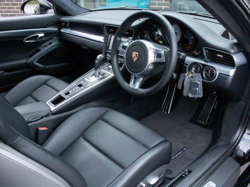 Porsche 911   Registered:2013(13)