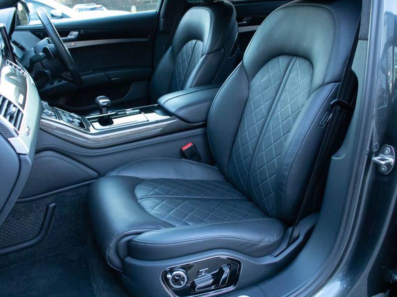 Audi S8   Registered:2016(66)