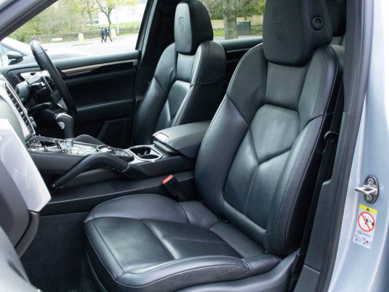 Porsche Cayenne   Registered:2015(65)