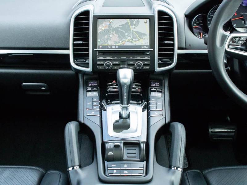 Porsche Cayenne   Registered:2015(65)