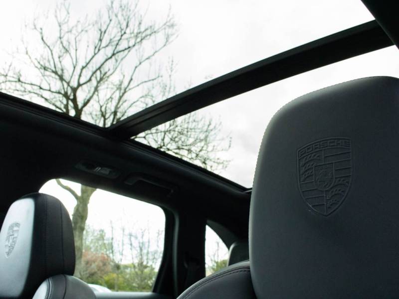 Porsche Cayenne   Registered:2015(65)