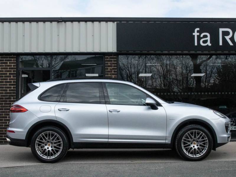 Porsche Cayenne   Registered:2015(65)