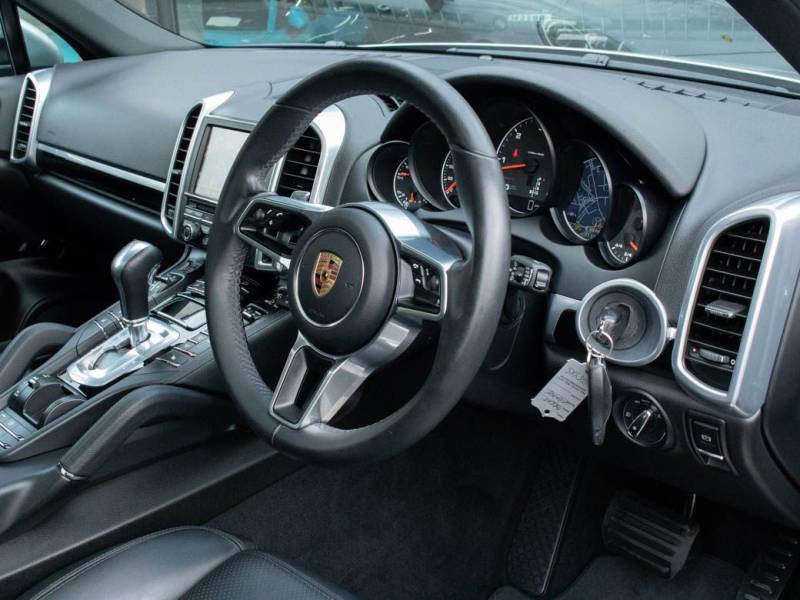 Porsche Cayenne   Registered:2015(65)