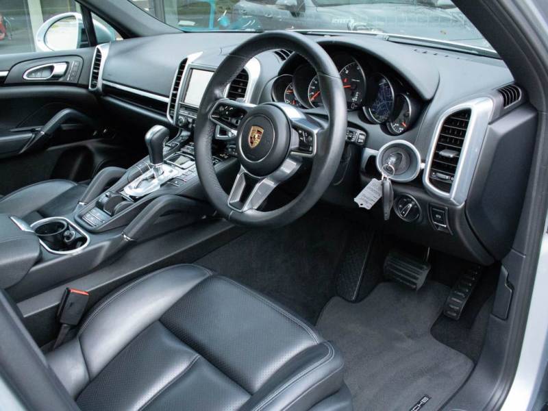 Porsche Cayenne   Registered:2015(65)