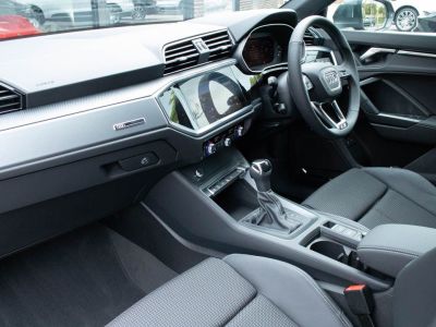 Audi Q3 1.4 45 TFSI e S Line Sportback S tronic 245ps Crossover Petrol / Electric Hybrid Daytona Grey Metallic