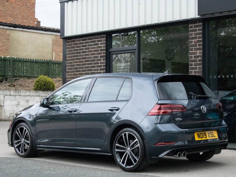 Volkswagen Golf   Registered:2019(19)