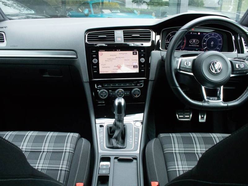 Volkswagen Golf   Registered:2019(19)