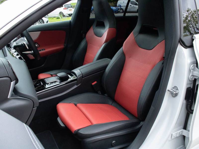 Mercedes Benz CLA   Registered:2021(21)