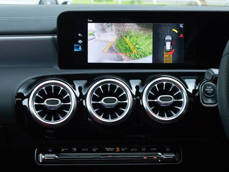 Mercedes Benz CLA   Registered:2021(21)