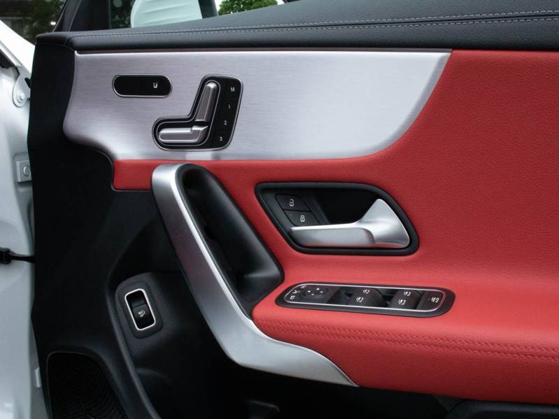 Mercedes Benz CLA   Registered:2021(21)