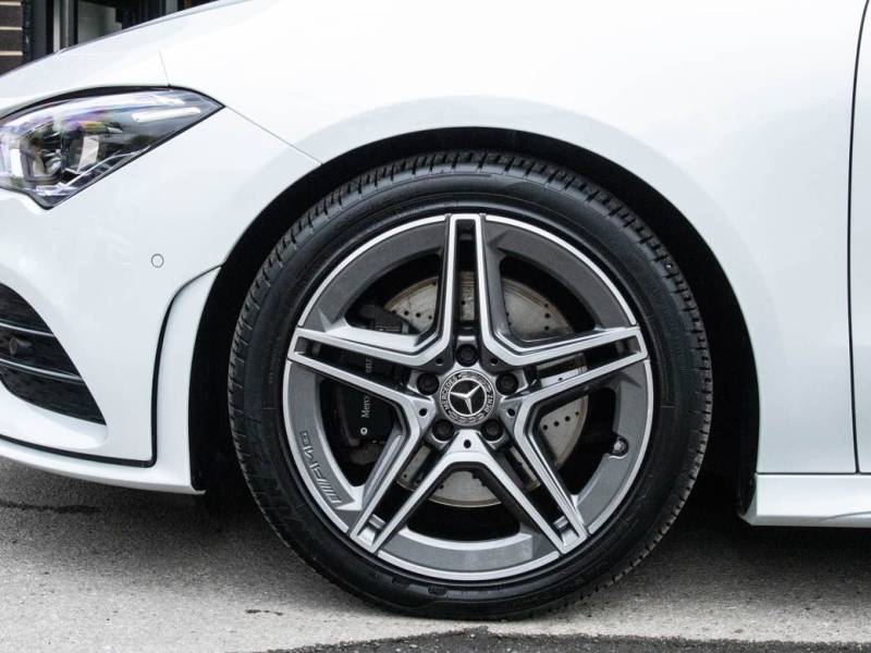 Mercedes Benz CLA   Registered:2021(21)