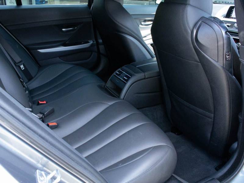 BMW 6 Series   Registered:2018(18)