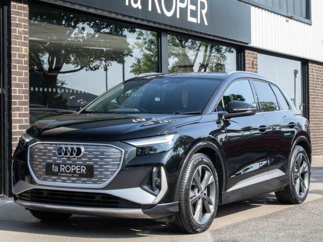 Audi Q4 e-tron e-tron 40 S Line SUV Auto 150kw 204ps Estate Electric Mythos Black Metallic