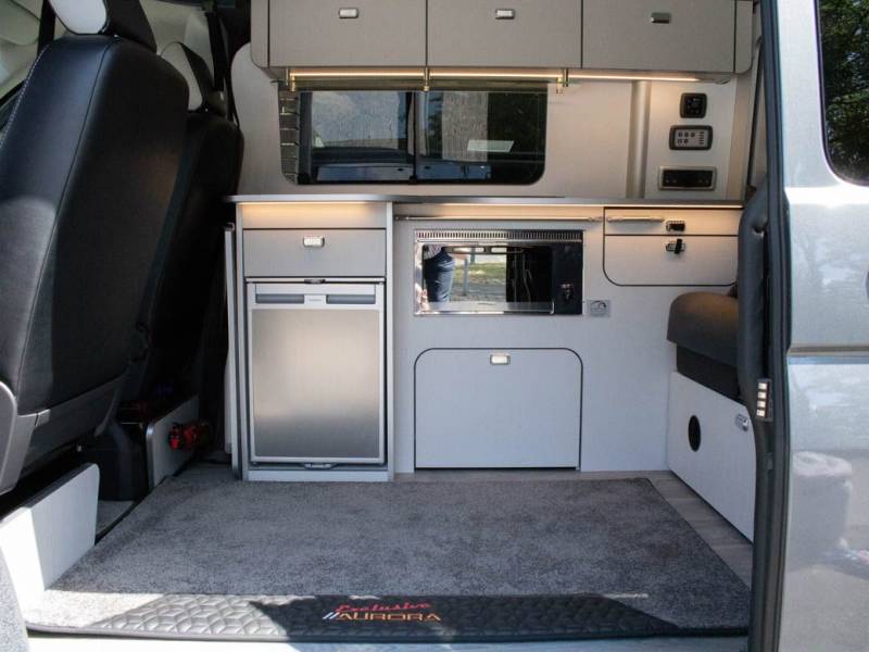 Volkswagen Transporter   Registered:2022(22)