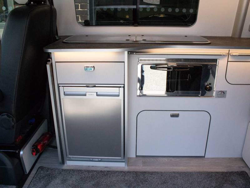 Volkswagen Transporter   Registered:2022(22)