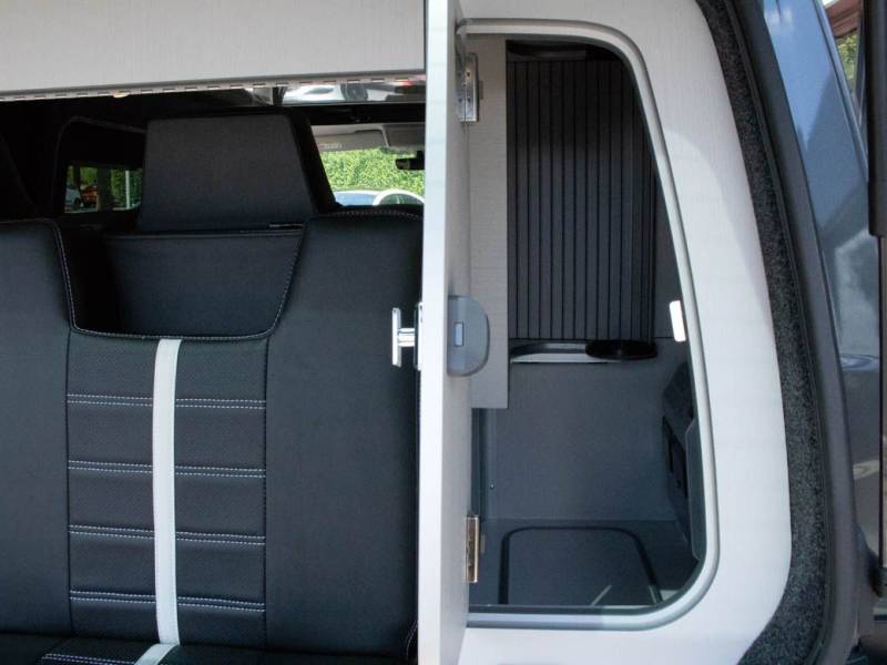 Volkswagen Transporter   Registered:2022(22)