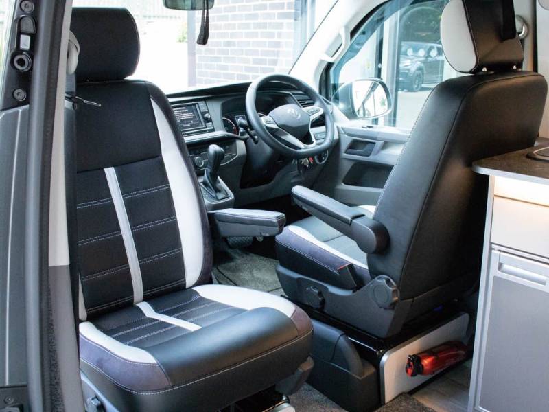 Volkswagen Transporter   Registered:2022(22)