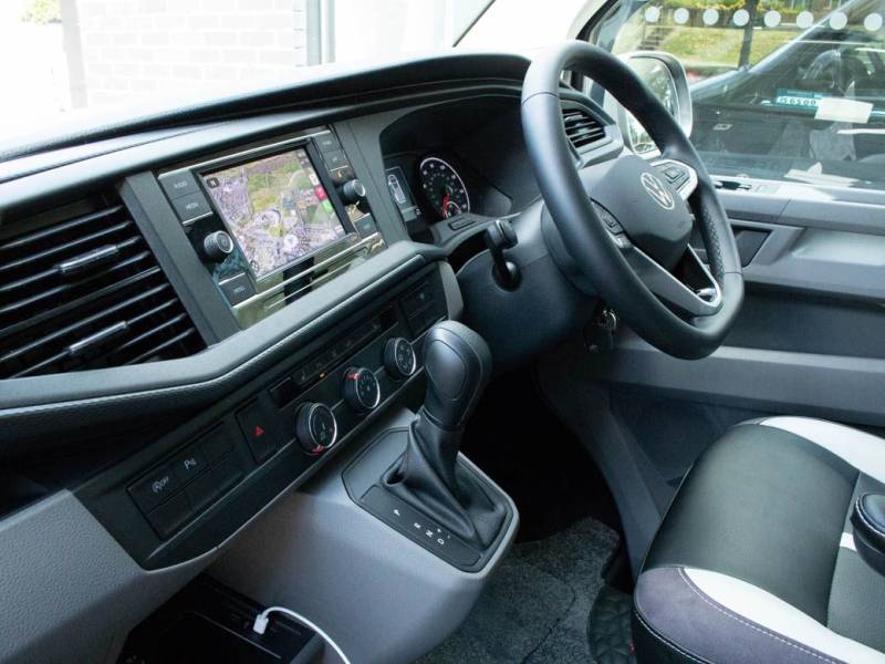 Volkswagen Transporter   Registered:2022(22)