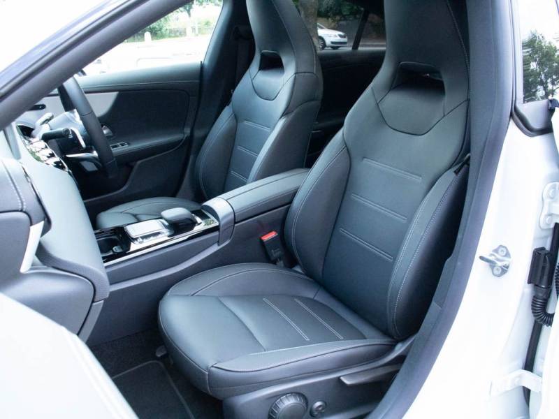 Mercedes Benz CLA   Registered:2022(72)