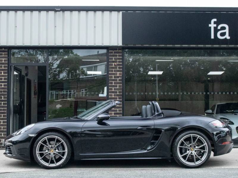 Porsche Boxster   Registered:2018(18)