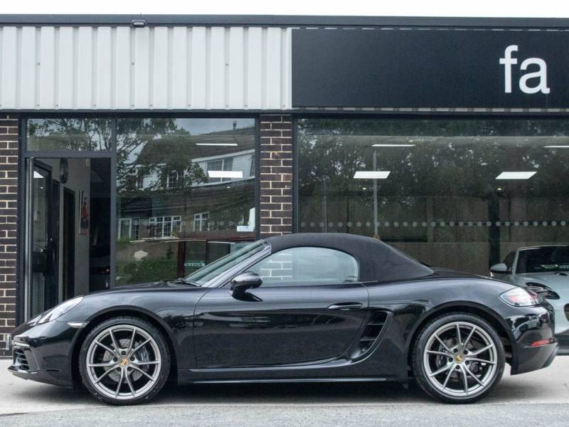 Porsche Boxster   Registered:2018(18)