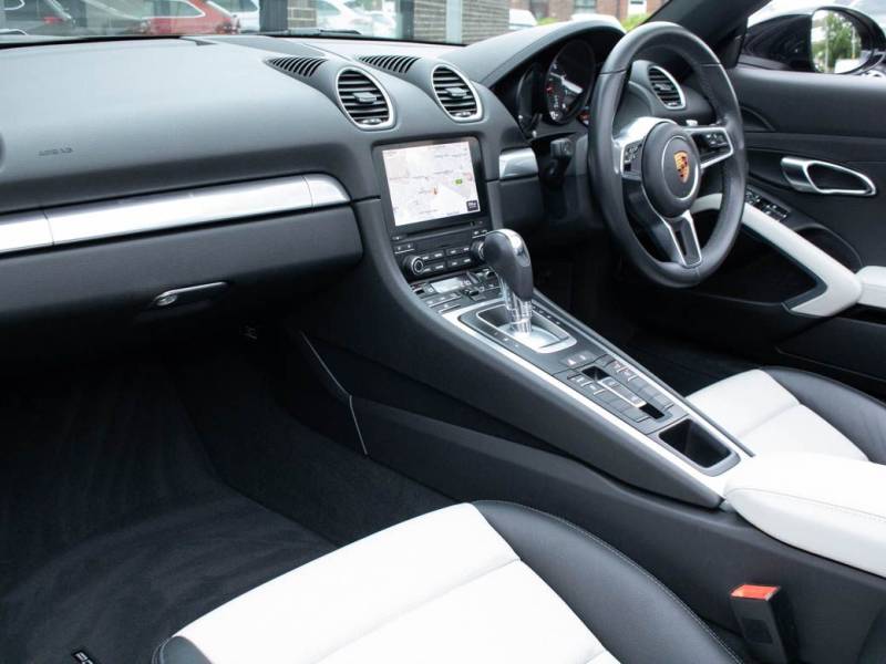 Porsche Boxster   Registered:2018(18)