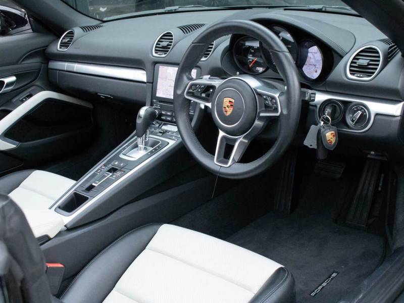 Porsche Boxster   Registered:2018(18)