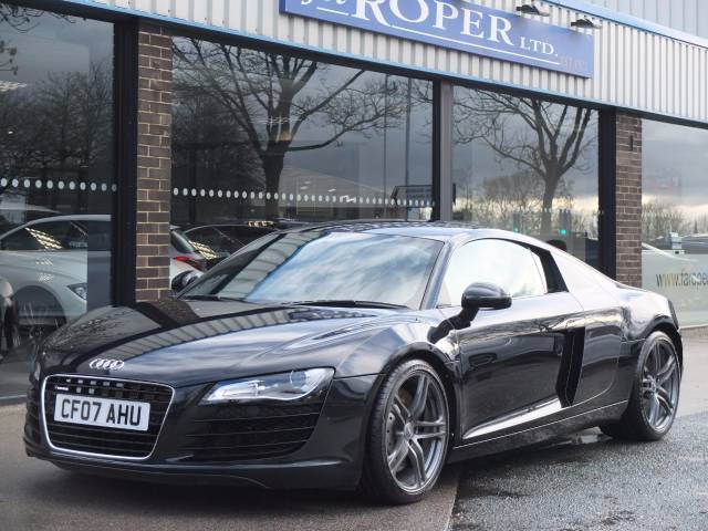 Audi R8 4.2 FSI quattro Coupe Petrol Phantom Black Metallic