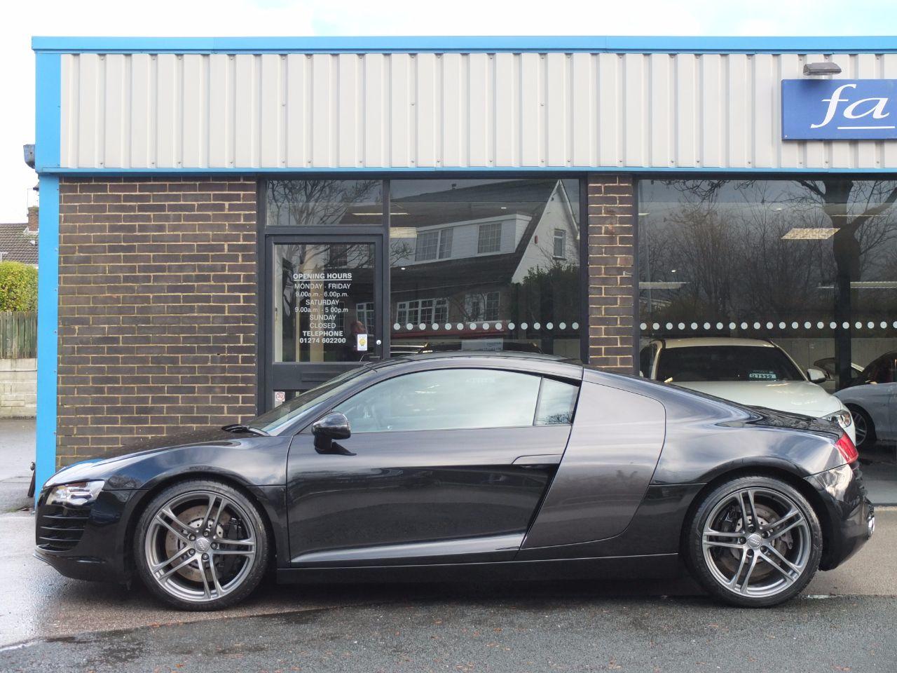 Audi R8 4.2 FSI quattro Coupe Petrol Phantom Black Metallic