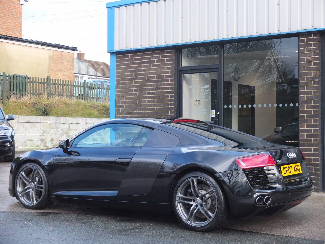 Audi R8 4.2 FSI quattro Coupe Petrol Phantom Black Metallic