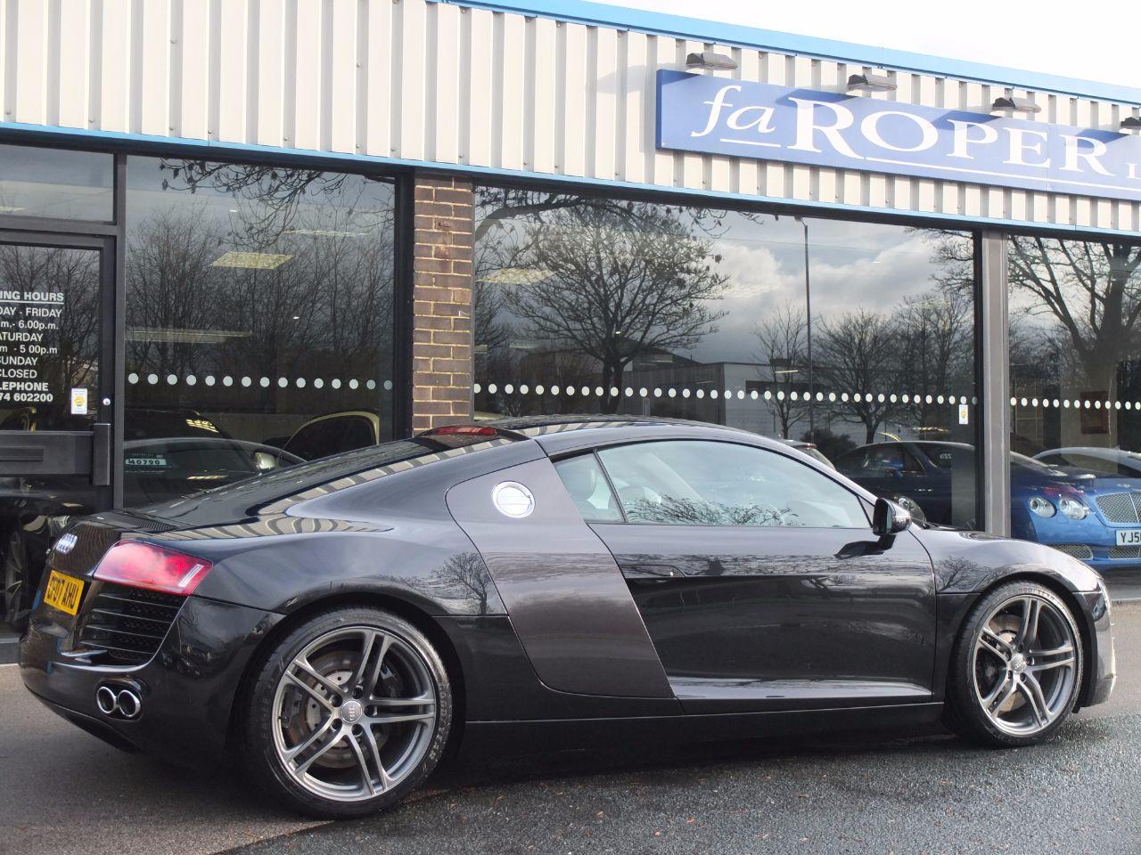 Audi R8 4.2 FSI quattro Coupe Petrol Phantom Black Metallic