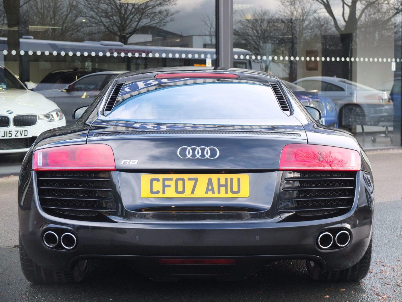 Audi R8 4.2 FSI quattro Coupe Petrol Phantom Black Metallic