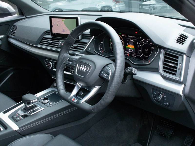 Audi Q5   Registered:2020(69)