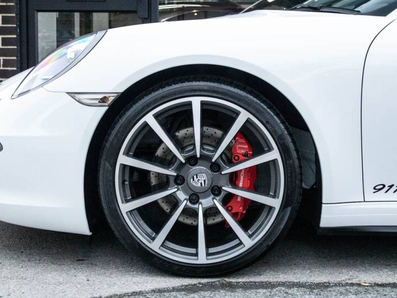 Porsche 911   Registered:2013(63)