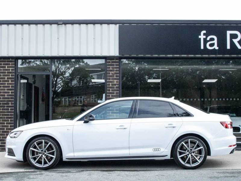 Audi A4   Registered:2018(18)