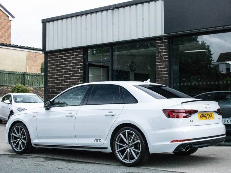 Audi A4   Registered:2018(18)